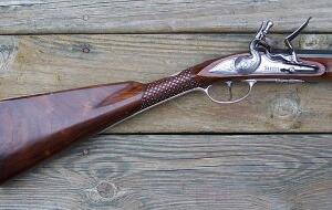 Gun352_rtside4